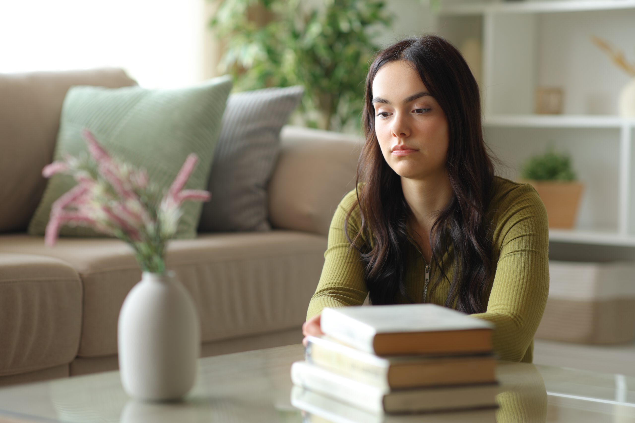 Distracted,Young,Woman,Thinking,With,Lost,Look,Leaning,On,A